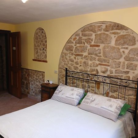 Bed And Breakfast Della Regina... Fondi Esterno foto